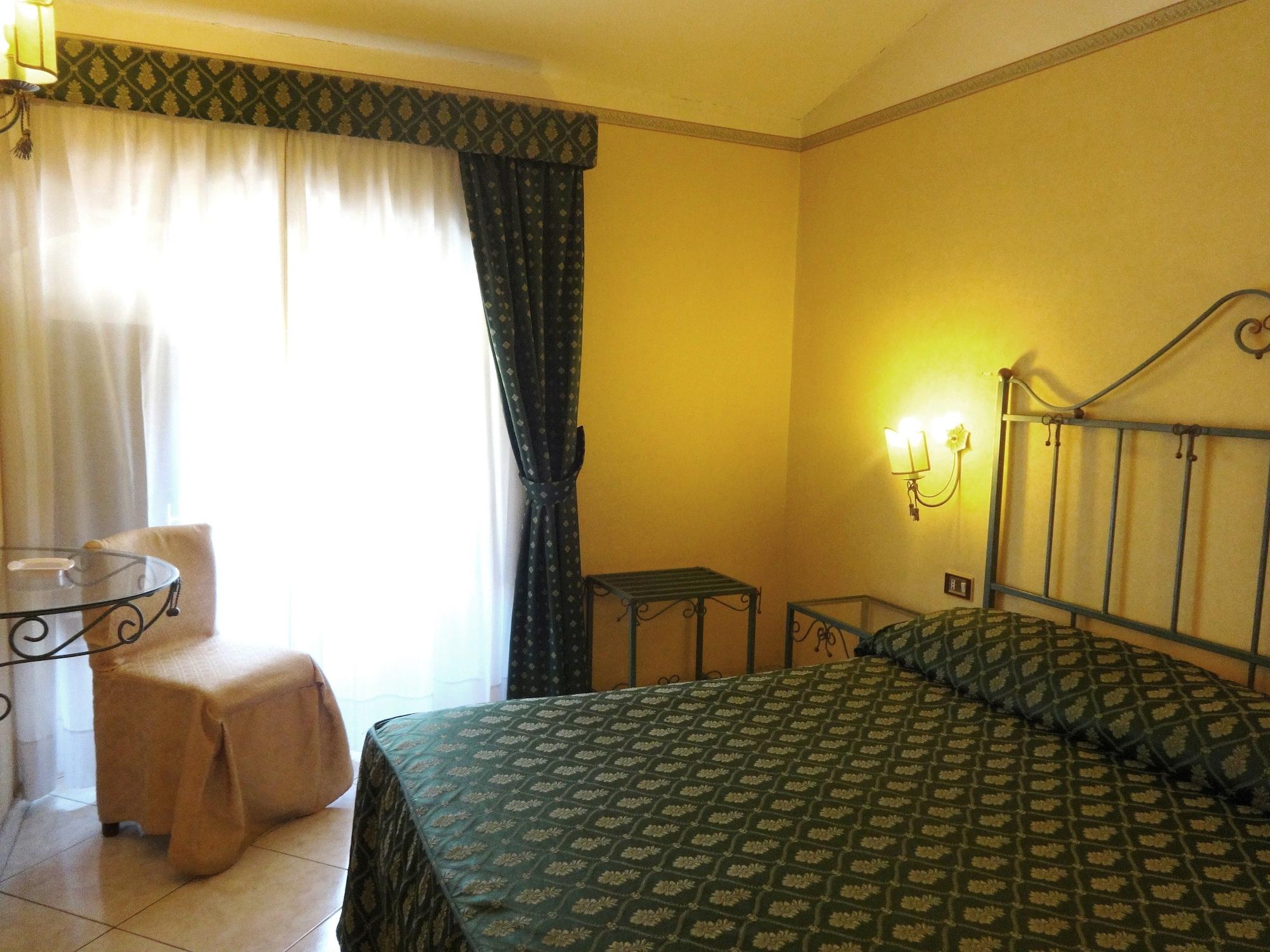 Hotel Centrale Europa 카타니아 외부 사진