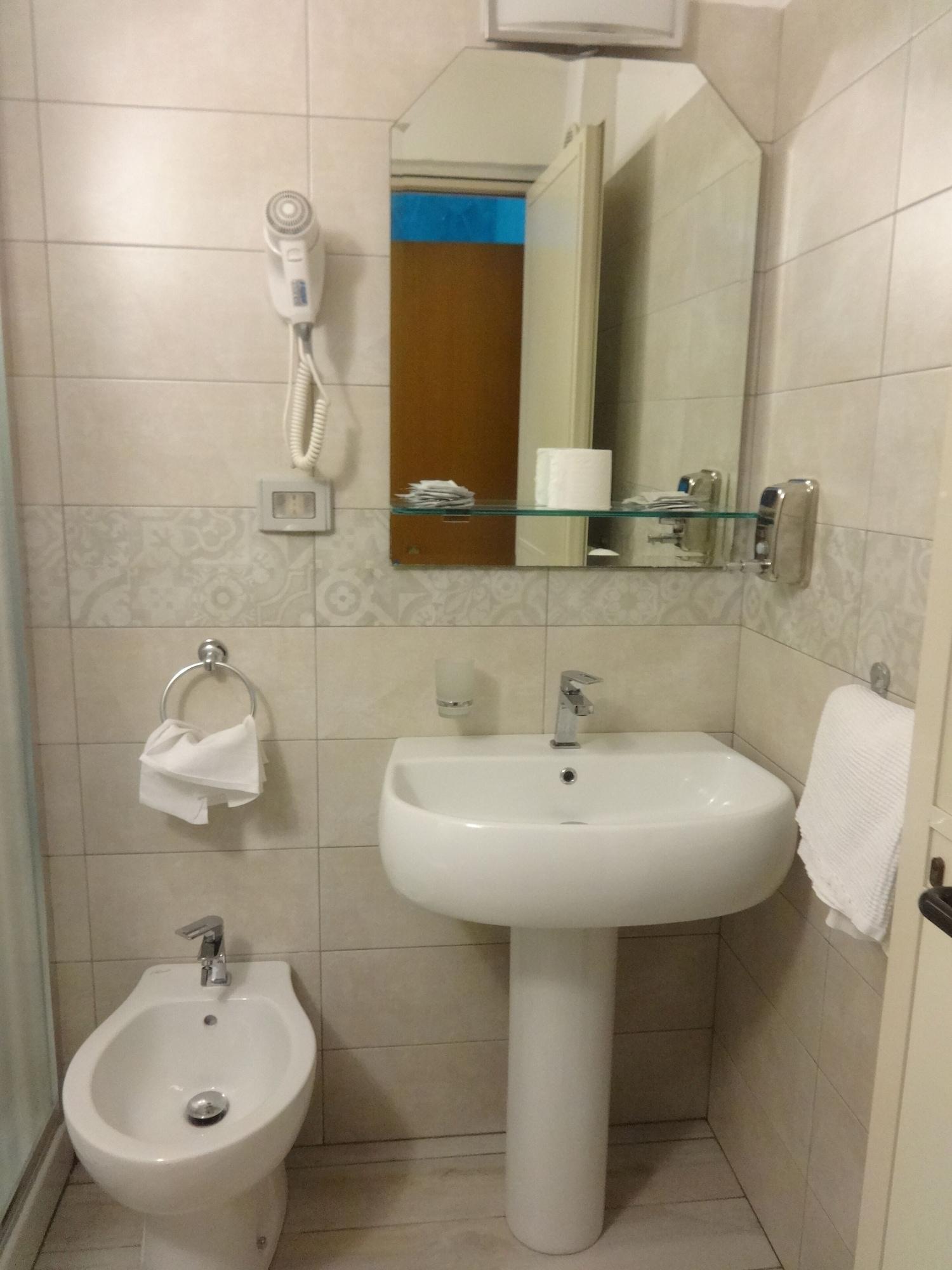 Hotel Centrale Europa 카타니아 외부 사진